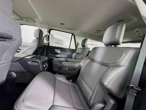 New 2026 Ford Expedition Active RWD image 32