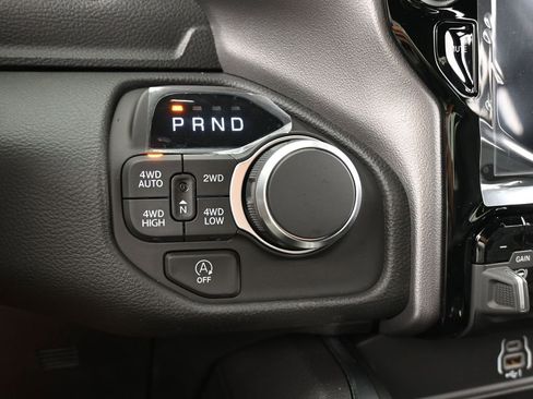 Used 2025 RAM 1500 Lone Star image 24