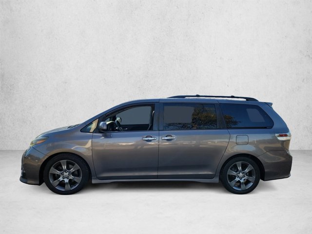 Used 2015 Toyota Sienna SE FWD image 9