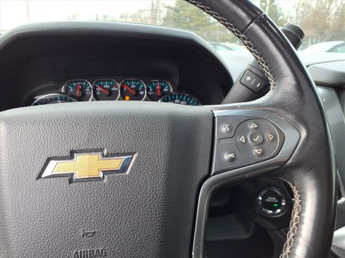 Used 2016 Chevrolet Suburban LT image 30