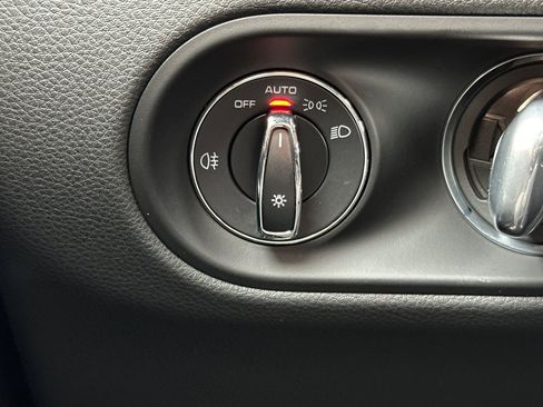 New 2025 Porsche Macan image 34