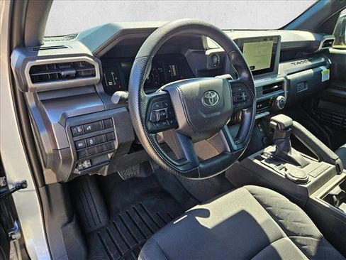 Used 2025 Toyota Tacoma SR5 AWD/4WD image 10