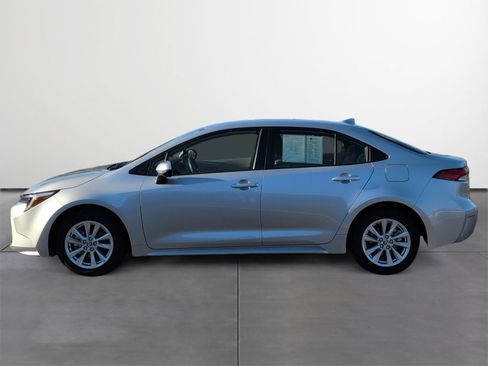 Certified 2025 Toyota Corolla LE image 3