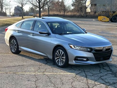 Used 2019 Honda Accord Touring image 10