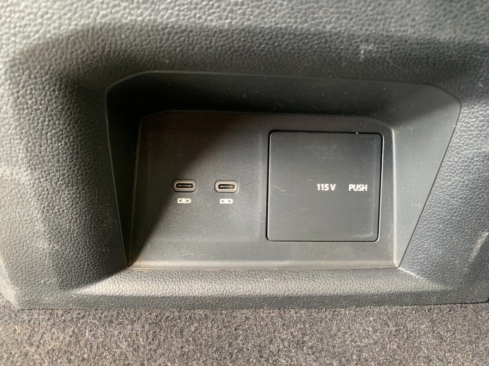 Used 2021 Volkswagen Atlas SEL AWD/4WD image 35