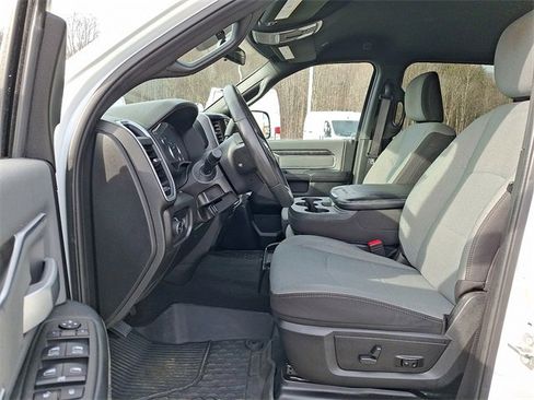 Used 2022 RAM 3500 Big Horn image 13