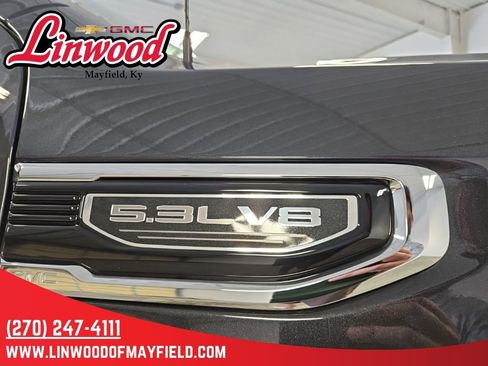 Used 2024 GMC Sierra 1500 SLT w/ SLT Premium Plus Package AWD/4WD image 10