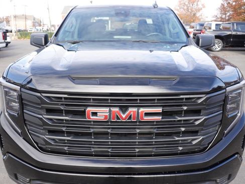 Used 2023 GMC Sierra 1500 Pro w/ Graphite Edition image 6