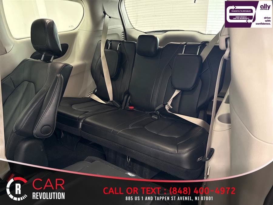 Used 2024 Chrysler Pacifica Limited FWD image 68