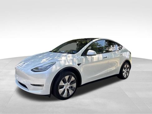 Used 2023 Tesla Model Y Long Range AWD/4WD image 3