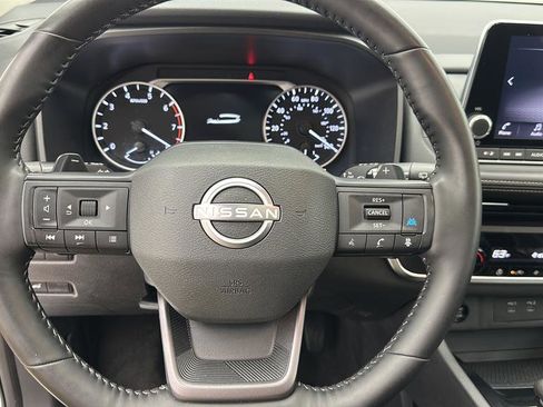 Used 2025 Nissan Rogue SV w/ SV Premium Package AWD/4WD image 17