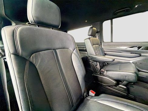 Used 2022 Jeep Wagoneer Series III w/ Convenience Group I image 29