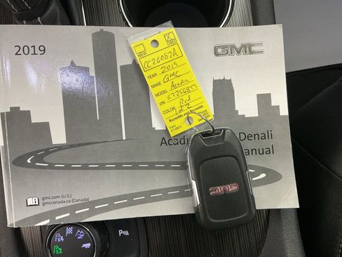 Used 2019 GMC Acadia SLT w/ Black Edition image 35