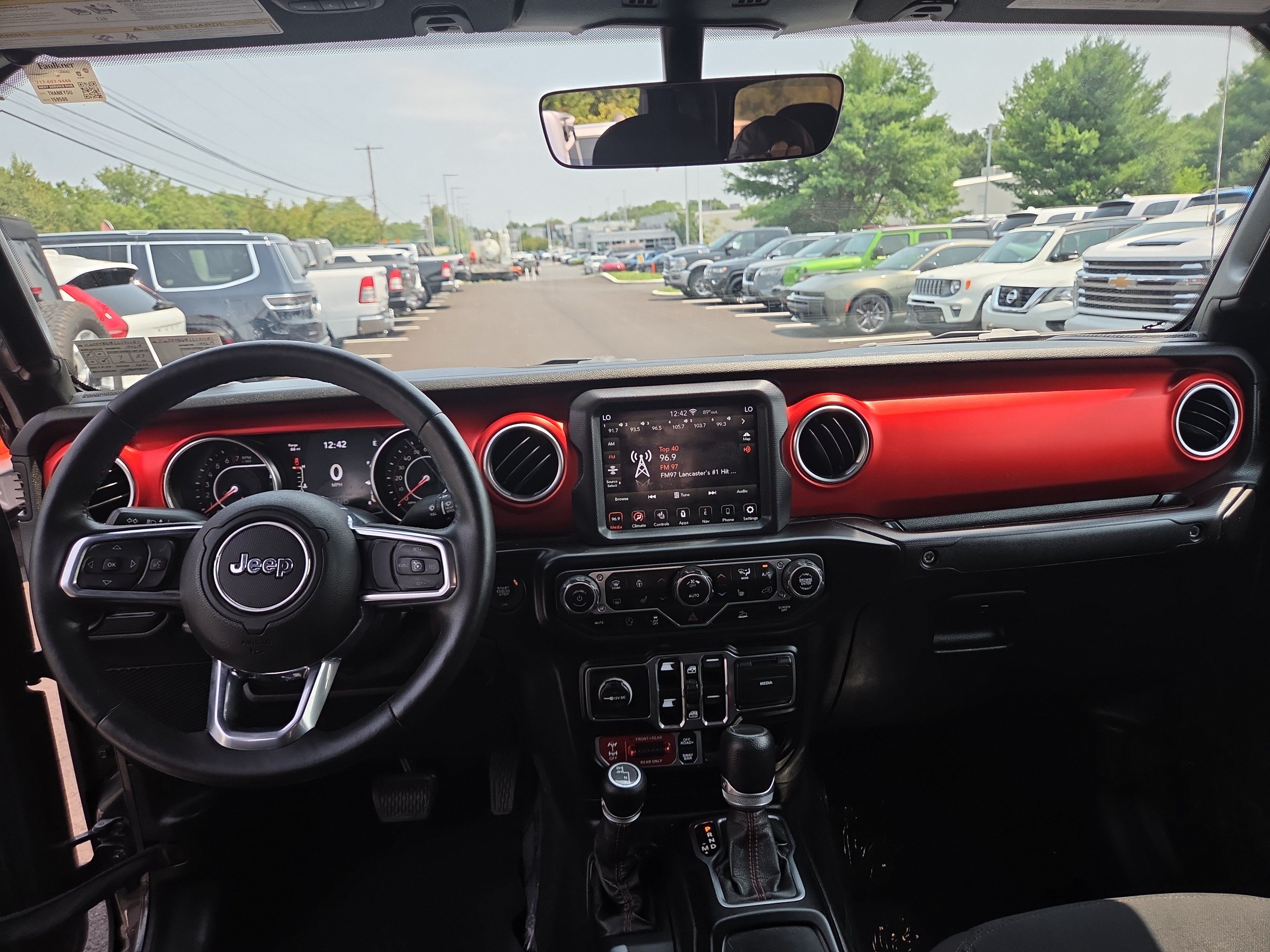 Used 2020 Jeep Gladiator Rubicon AWD/4WD image 5