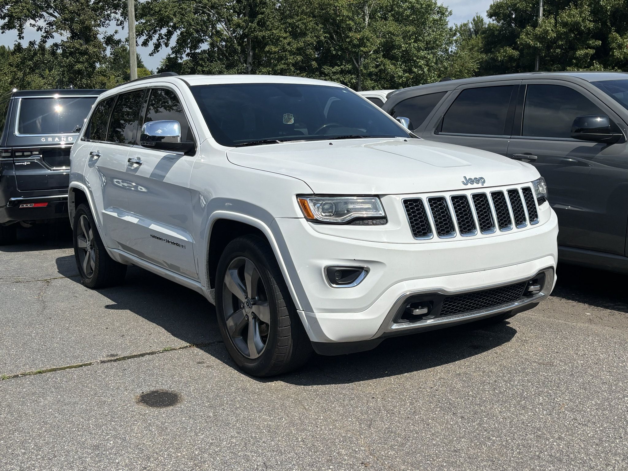 Used 2015 Jeep Grand Cherokee Overland RWD image 2