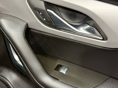 Used 2025 Chevrolet Blazer LT image 23