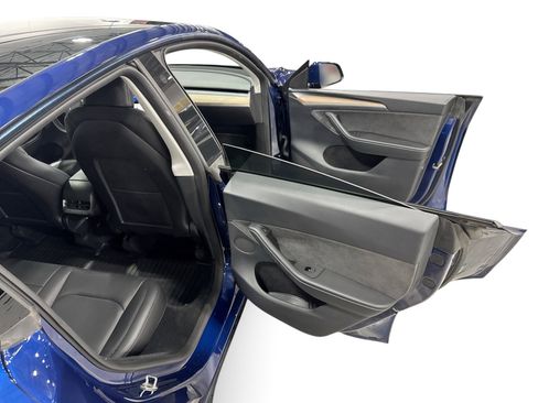 Certified 2023 Tesla Model Y AWD image 12