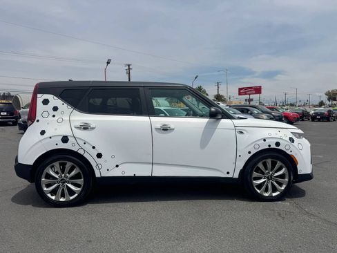 Used 2021 Kia Soul LX FWD image 11