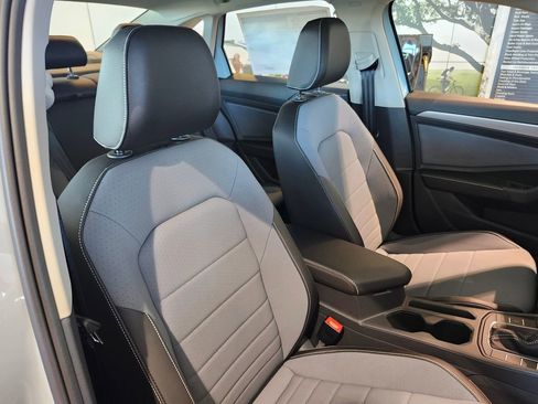 New 2025 Volkswagen Jetta SE image 14