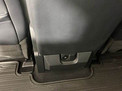 Used 2024 Ford F350 Lariat w/ Camper Package image 29