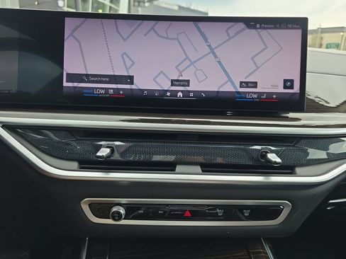 Used 2024 BMW X7 xDrive40i AWD/4WD image 22