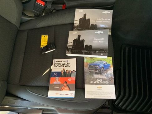 Used 2022 Chevrolet Silverado 1500 Custom image 17