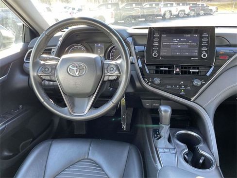 Used 2023 Toyota Camry SE image 14