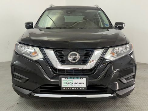 Used 2020 Nissan Rogue SV FWD image 2