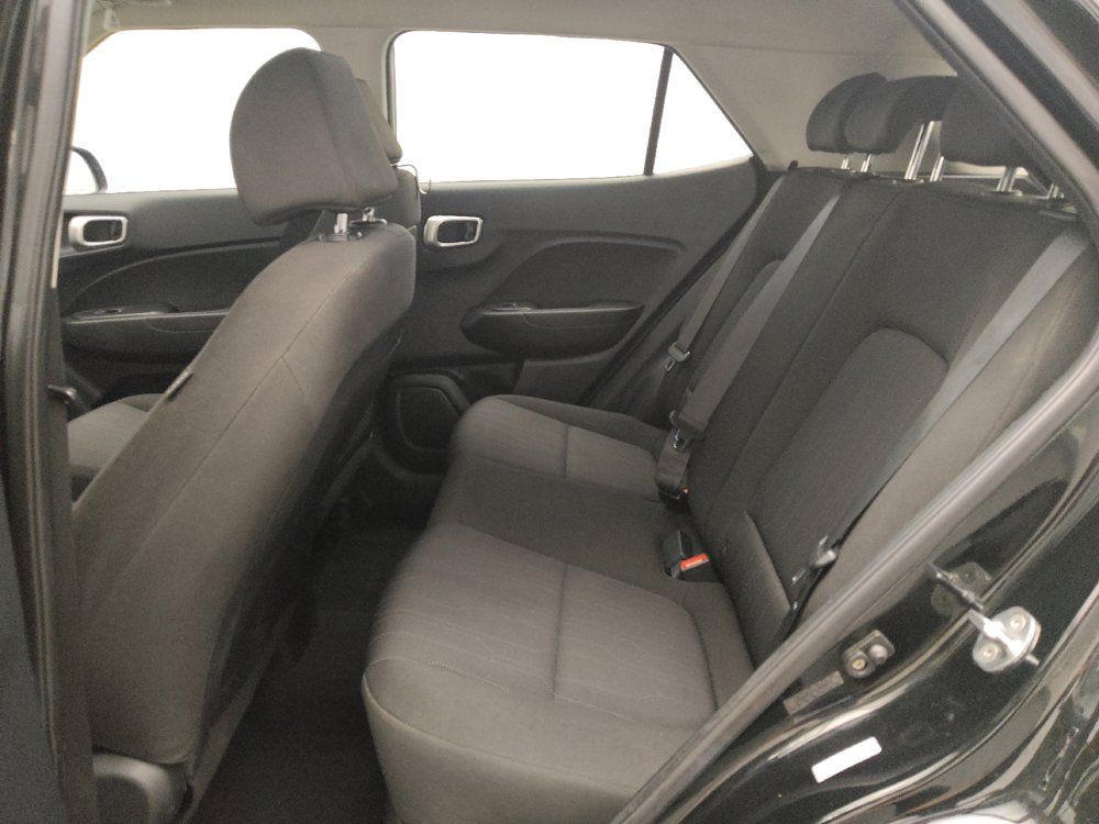 Used 2021 Hyundai Venue SE FWD image 18