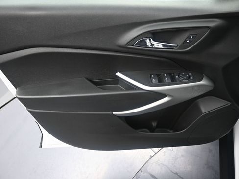 Certified 2024 Chevrolet Trax RS w/ Driver Confidence Package FWD image 21