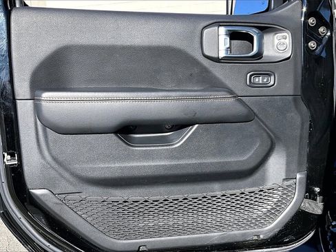 Certified 2021 Jeep Gladiator Overland image 26