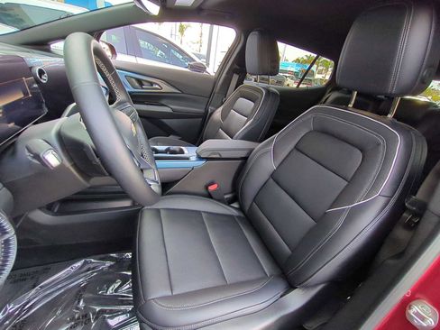 Used 2026 Chevrolet Equinox EV LT w/ Convenience Package II FWD image 22