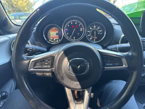 Used 2019 MAZDA MX-5 Miata RF Grand Touring w/ Appearance Package image 14