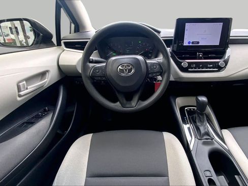 Used 2024 Toyota Corolla LE FWD image 5