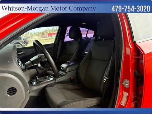 Used 2018 Dodge Charger SXT w/ Blacktop Package image 9