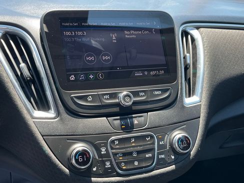 Used 2020 Chevrolet Malibu LT FWD image 14