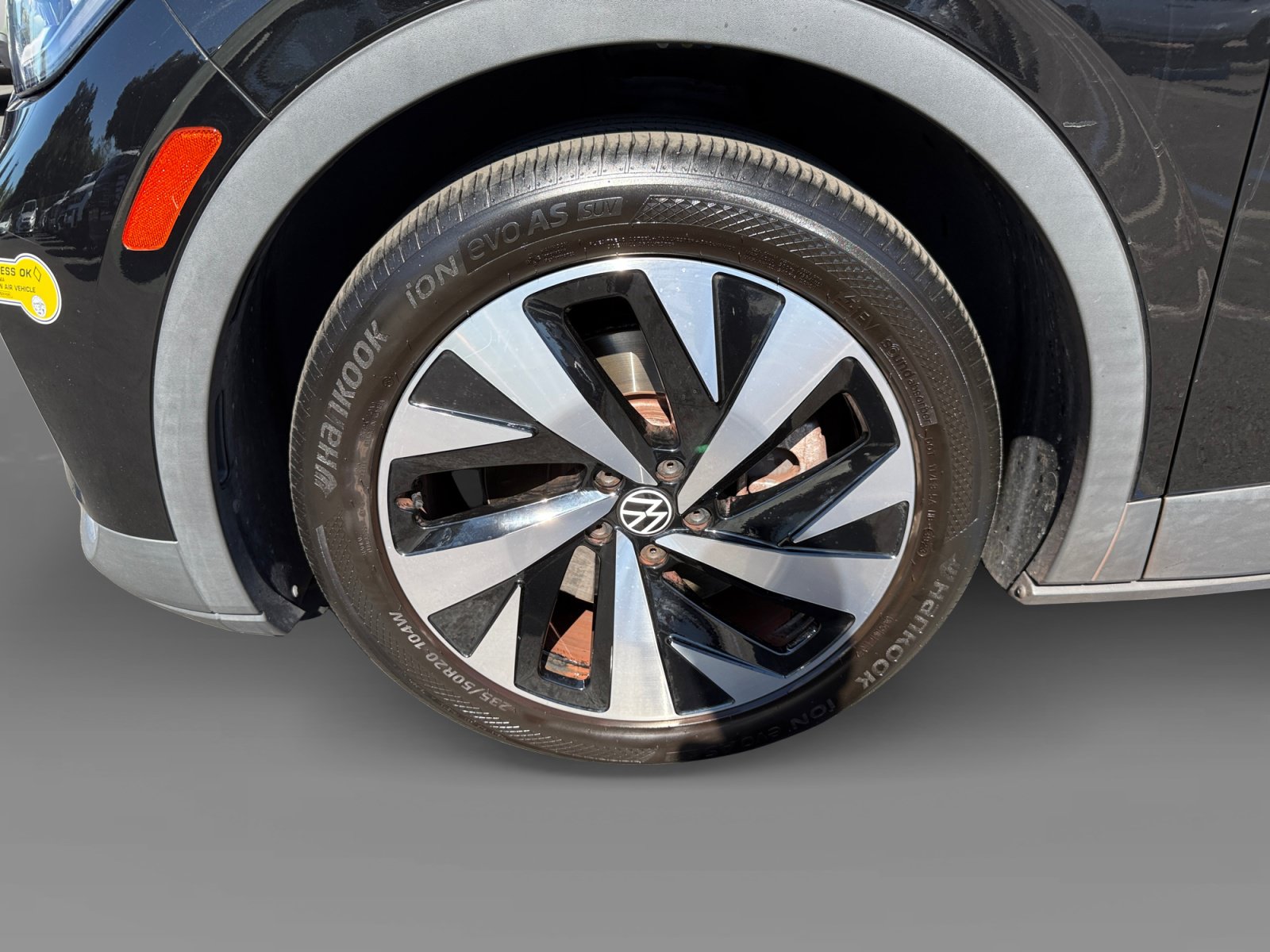 Used 2021 Volkswagen ID.4 Pro S w/ Gradient Package RWD image 9