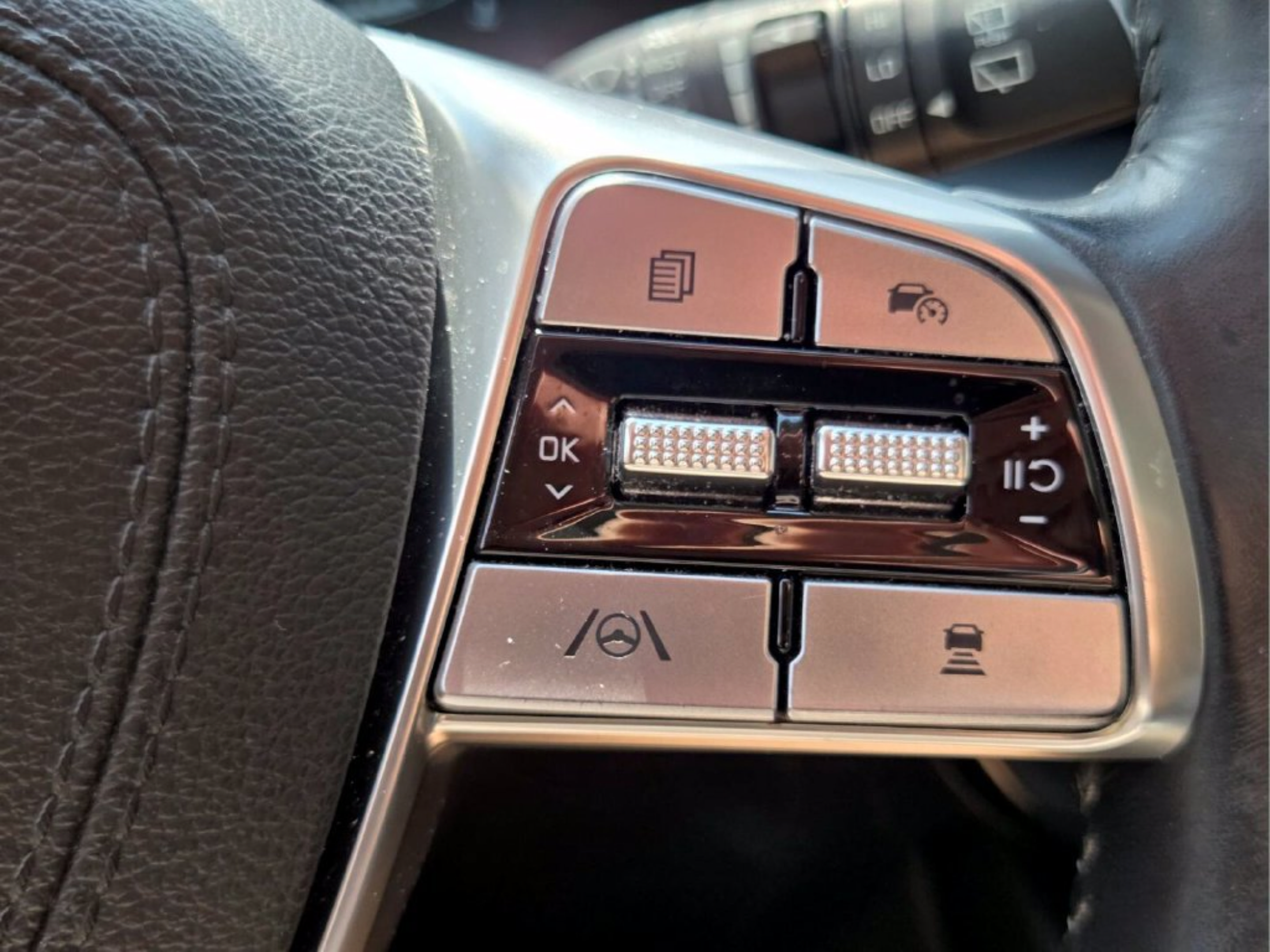 Used 2024 Kia Telluride S w/ S Sunroof Package FWD image 27