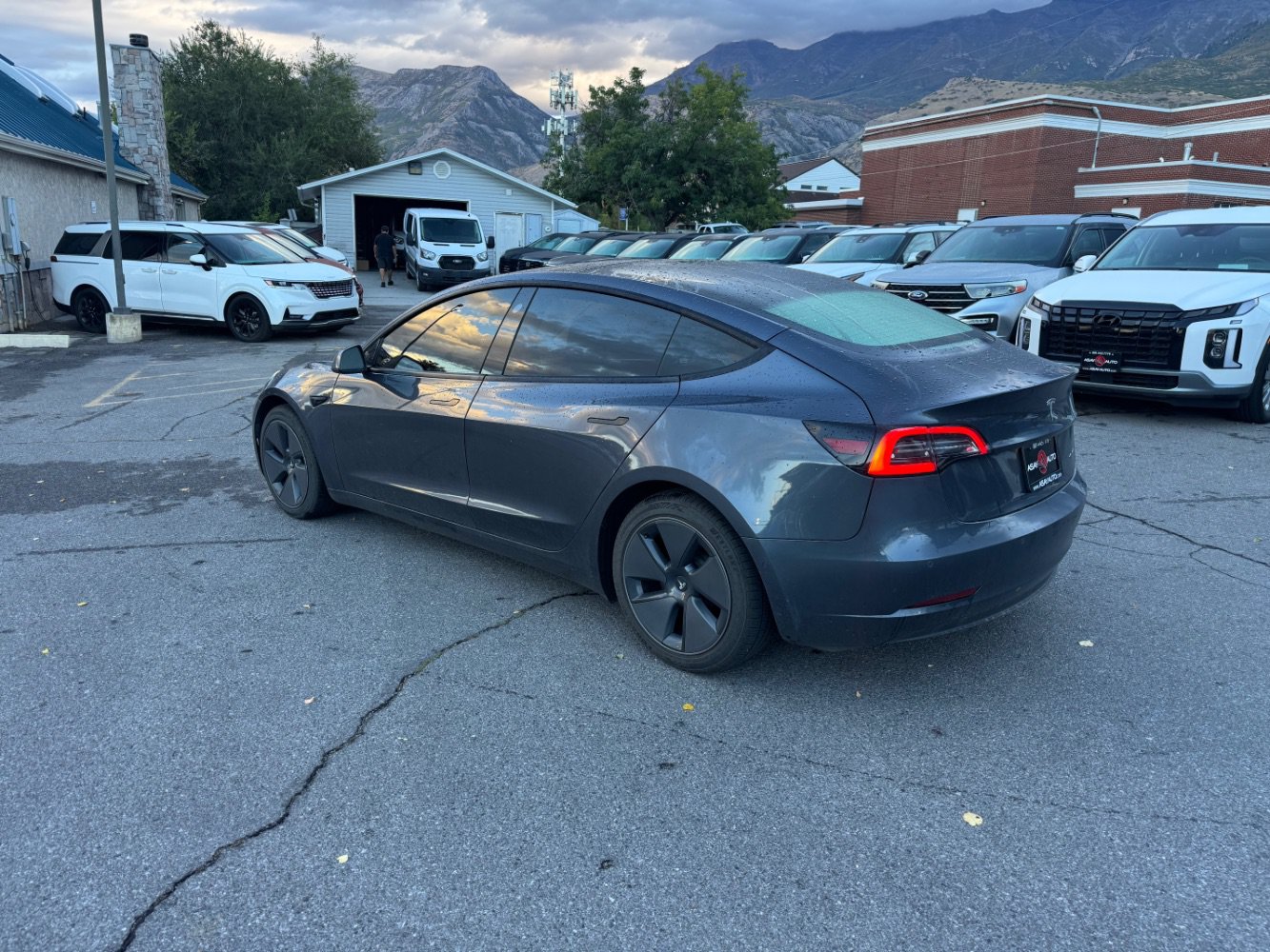 Used 2022 Tesla Model 3 Long Range AWD/4WD image 3