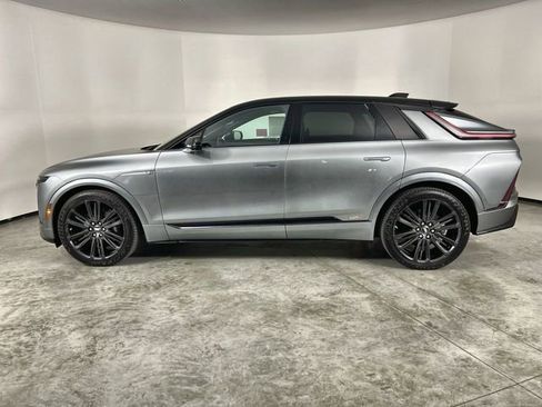 Used 2026 Cadillac Lyriq V image 5