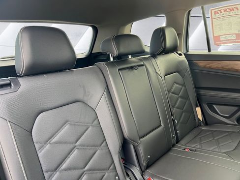 Used 2026 Volkswagen Atlas SE image 16