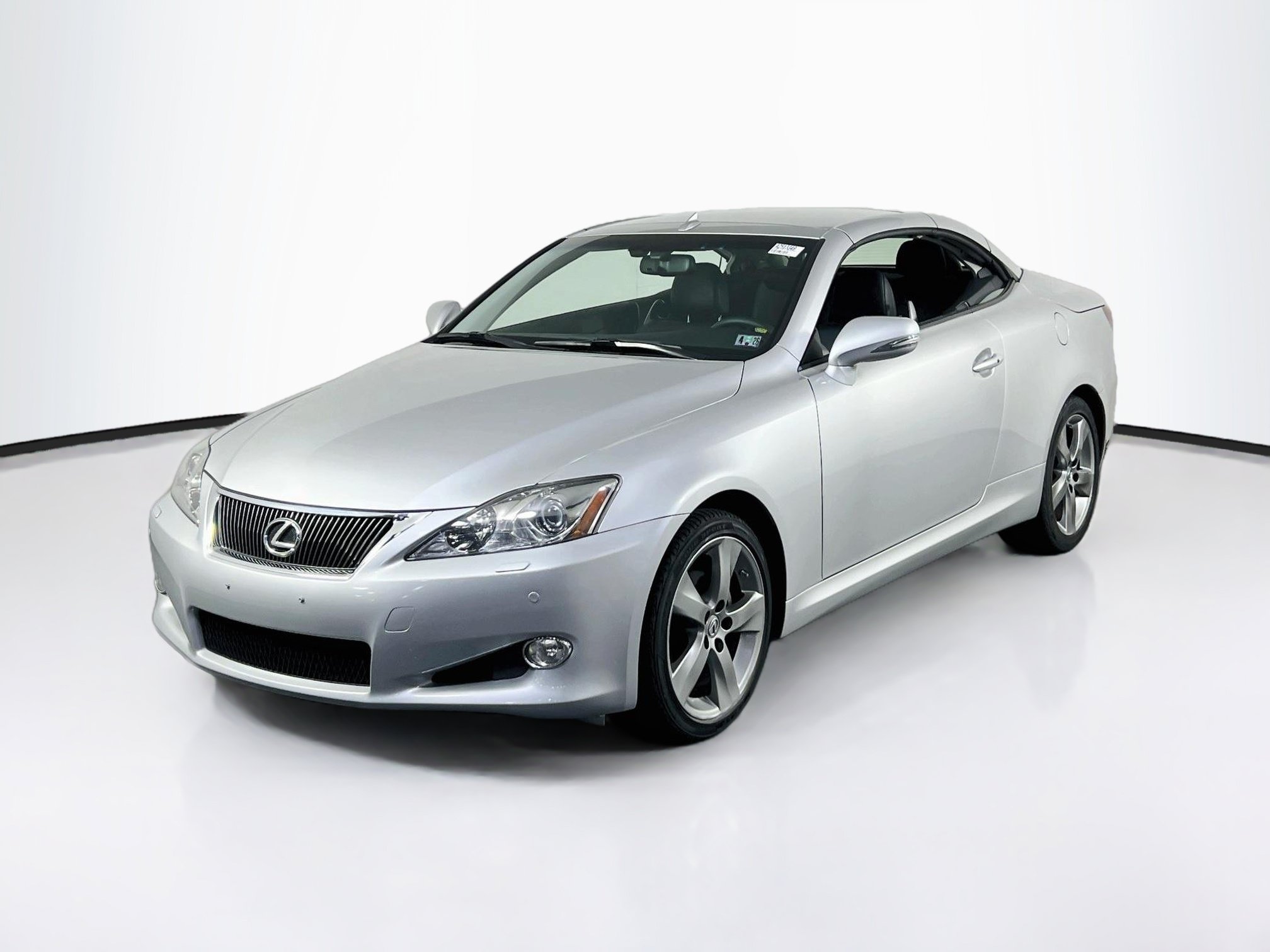 Used 2010 Lexus IS 250C w/ Luxury Pkg RWD image 1