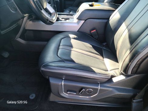 Used 2018 Ford F150 Platinum w/ Equipment Group 701A Luxury image 23