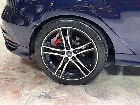 Used 2016 Ford Focus ST FWD image 32