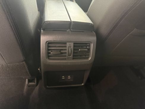 Used 2026 Nissan Rogue SV FWD image 24