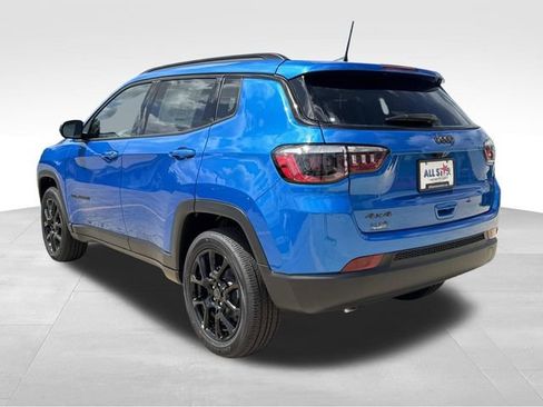New 2026 Jeep Compass Latitude AWD/4WD image 5
