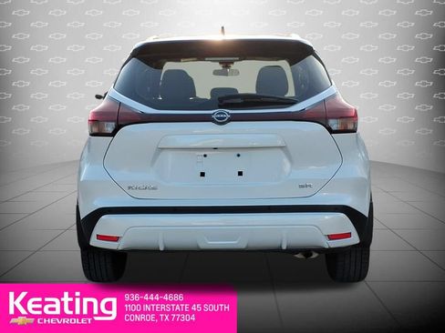 Used 2023 Nissan Kicks SR w/ SR Premium Package FWD image 7