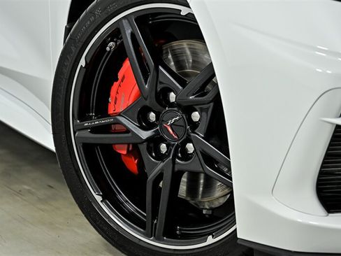 Used 2023 Chevrolet Corvette Stingray Premium Cpe w/ Z51 Performance Package RWD image 3