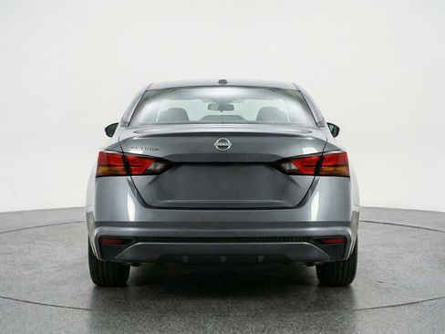 Used 2025 Nissan Altima 2.5 SV image 7