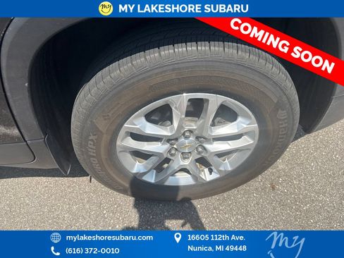 Used 2018 Chevrolet Traverse LT AWD/4WD image 12